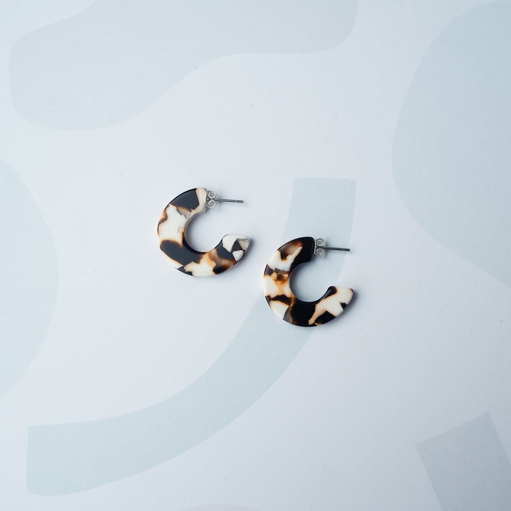 Image of *NEW* Umber Mini Hoop Earrings
