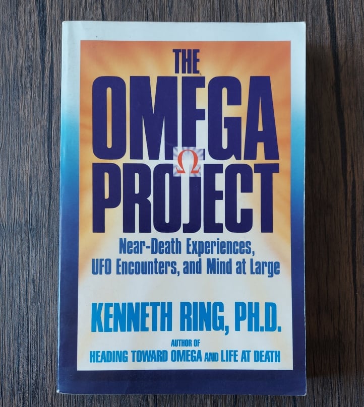 The Omega Project: Near-Death Experiences, UFO Encounters, and Mind at  Large, by Kenneth Ring
