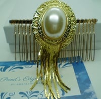 Image 2 of Golden Sun Fashion Comb