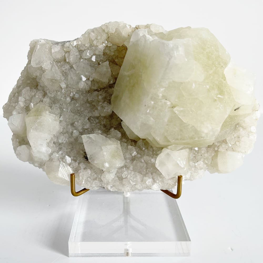 Image of Apophyllite no.139 + Lucite and Brass Stand