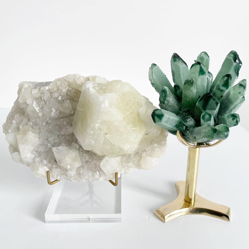 Image of Apophyllite no.139 + Lucite and Brass Stand