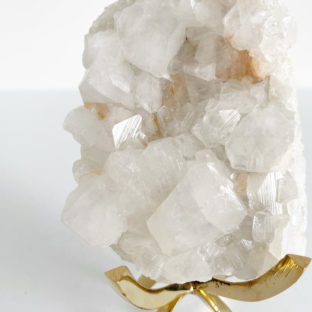 Image of Apophyllite/Stilbite no.33 + Brass Claw Stand