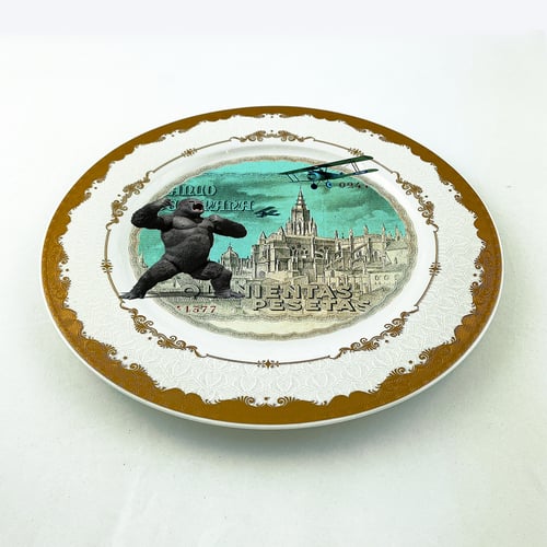 Image of Kingnientas - Large fine China Plate - #0772