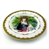Image 2 of Queen of the birds - Fine China Plate - #0789