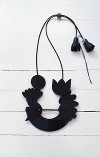 Image 2 of ogrlica p l e k s i ROŽA.9 // necklace p l e x i g l a s s FLOWER.9