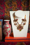 Fall in Red - Collier brodé 
