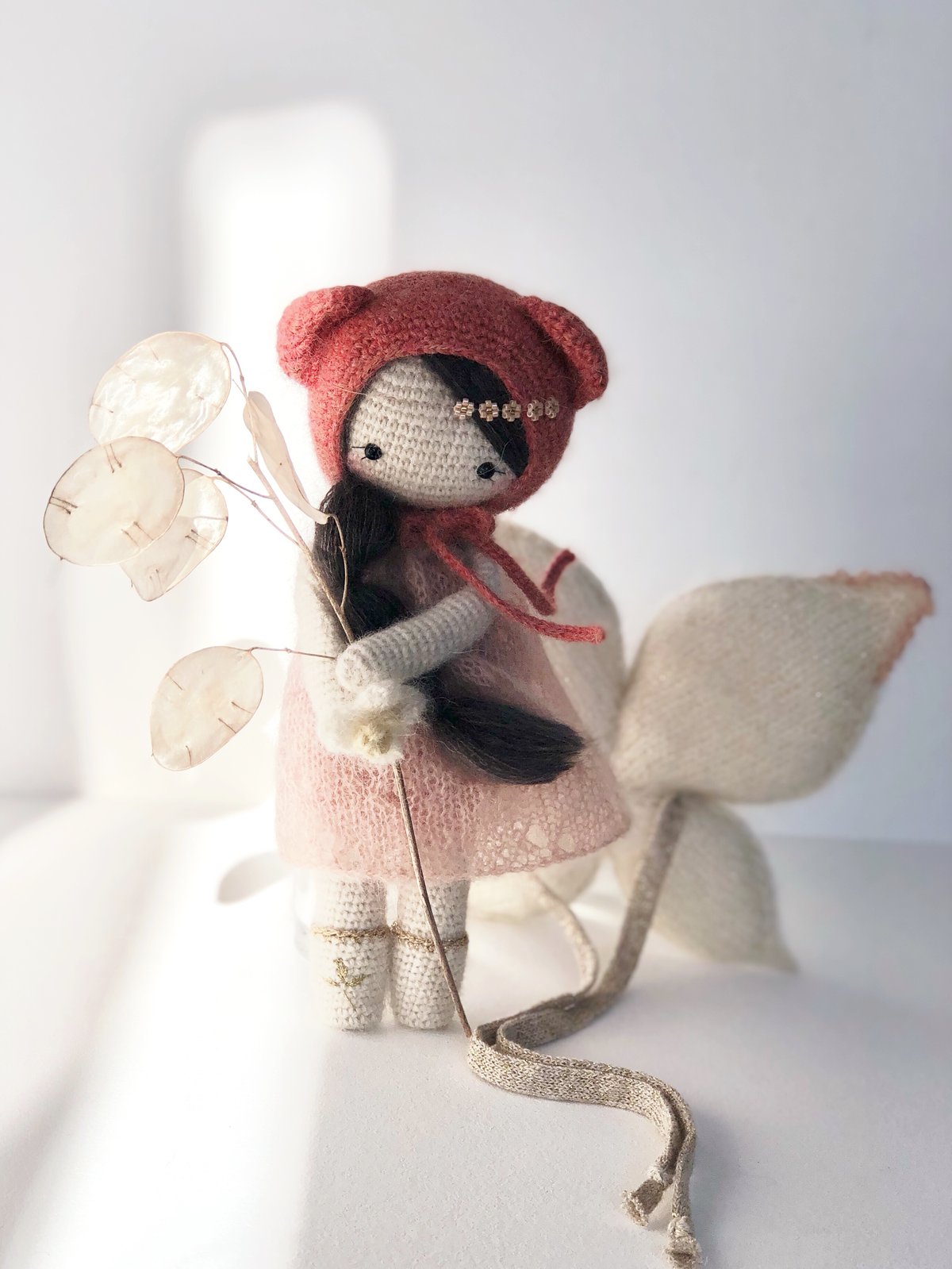 Image of Miss Pom' Unique #055 et sa parure petites ailes