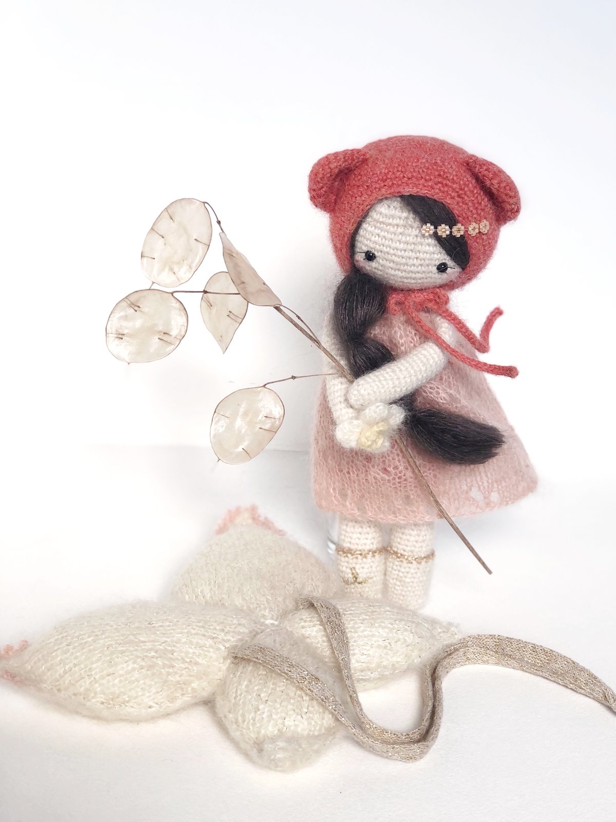 Image of Miss Pom' Unique #055 et sa parure petites ailes