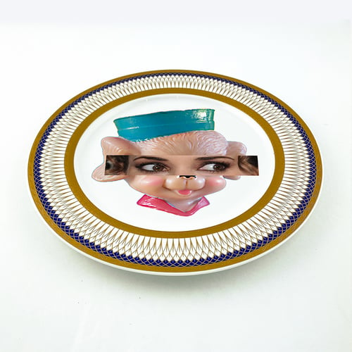 Image of Eyeconic - Winona Kitsch Face - Large Fine China Plate - #0774