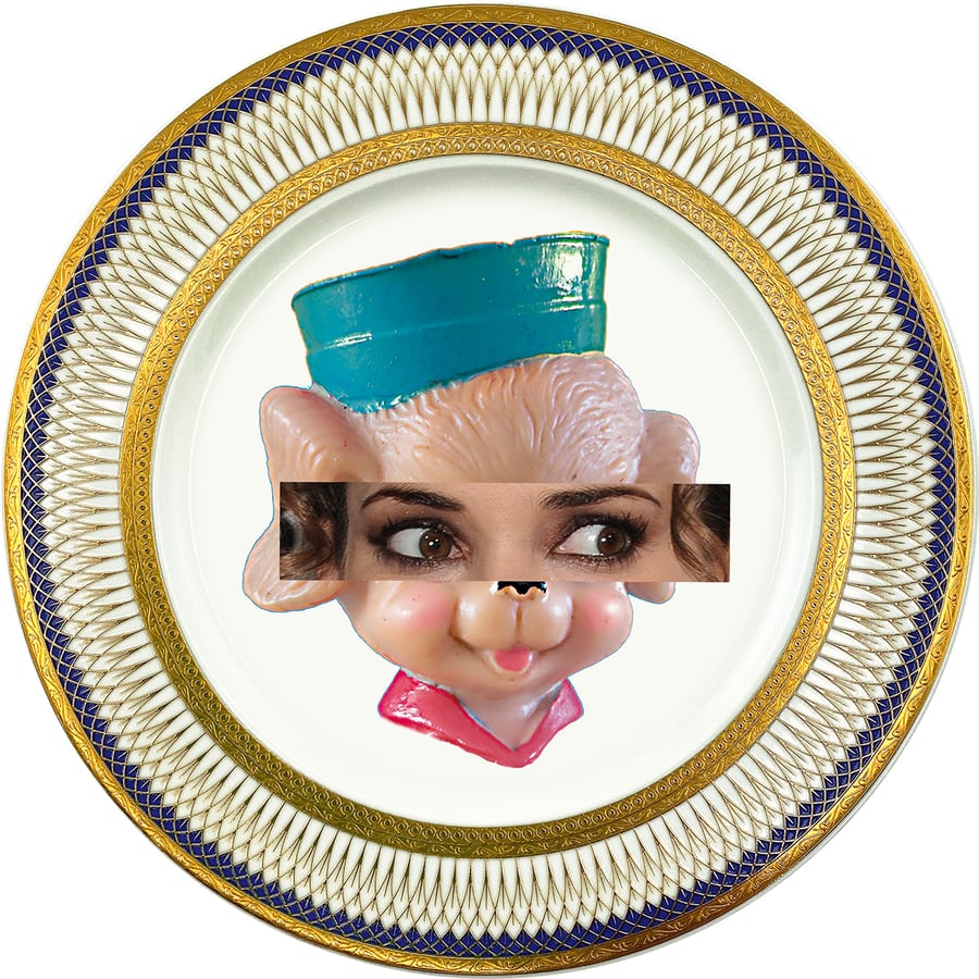 Image of Eyeconic - Winona Kitsch Face - V - Fine China Plate - #0787