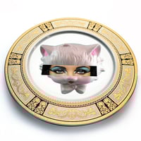 Image 2 of Eyeconic - Elizabeth Taylor Kitsch Face - Large Fine China Plate - #0744