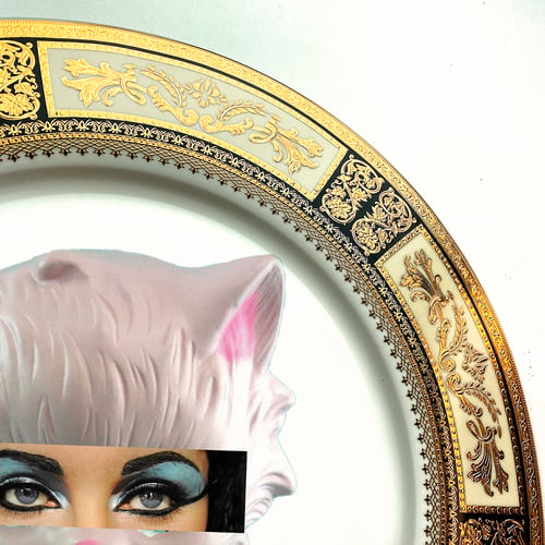 Image of Eyeconic - Elizabeth Taylor Kitsch Face - Large Fine China Plate - #0744