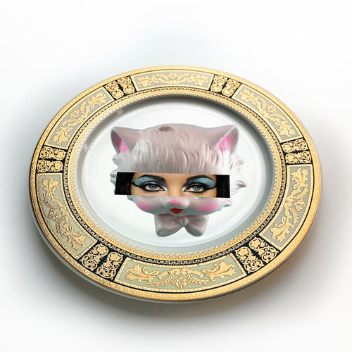 Image of Eyeconic - Elizabeth Taylor Kitsch Face - Fine China Plate - #0740