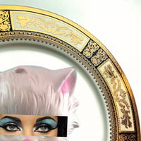 Image 3 of Eyeconic - Elizabeth Taylor Kitsch Face - Fine China Plate - #0740