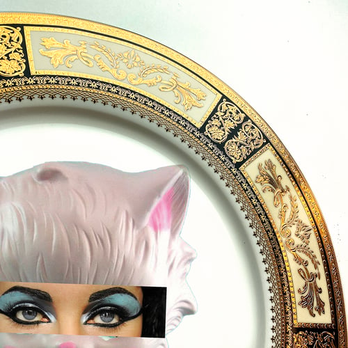 Image of Eyeconic - Elizabeth Taylor Kitsch Face - Fine China Plate - #0740