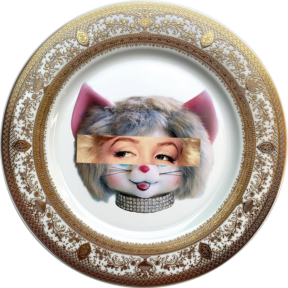 Image of Eyeconic - Marilyn Monroe Kitsch Face - Fine China Plate - #0743