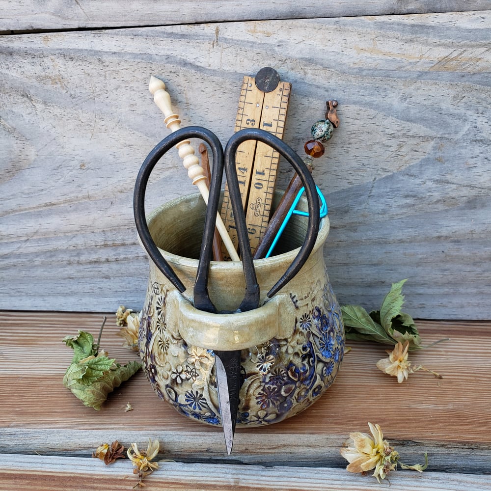 Image of Medium Crafter's Catch-all and snips: Mountain Flower Honey 10/21