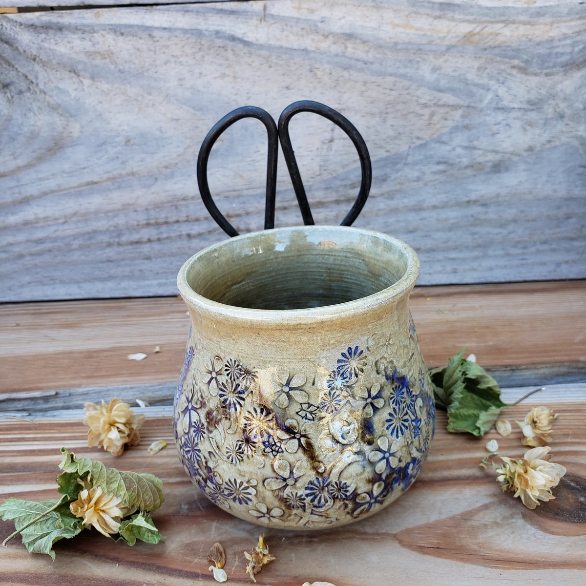 Image of Medium Crafter's Catch-all and snips: Mountain Flower Honey 10/21