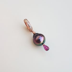 Tahitian Pearl & Garnet Charm