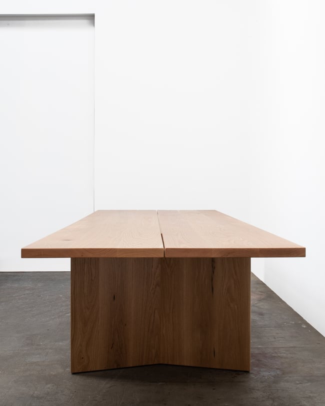 LUCIA DINING TABLE IN AMERICAN OAK