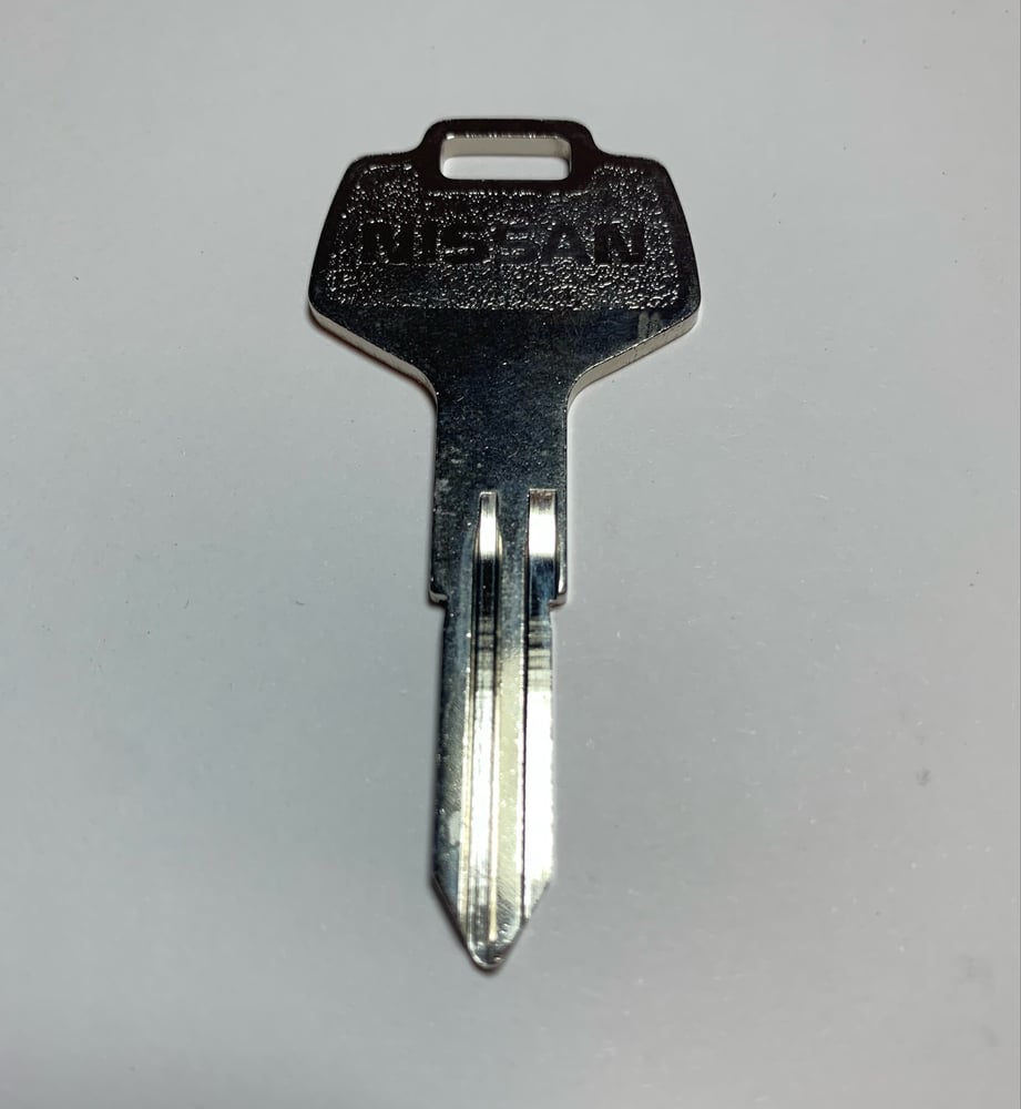 Original Nissan key blank | Inkymole's Motors