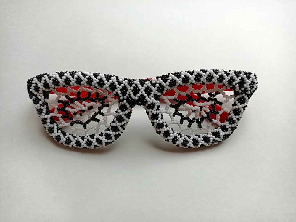 Image of ZuluGal Retro "funglasses" - monochrome web