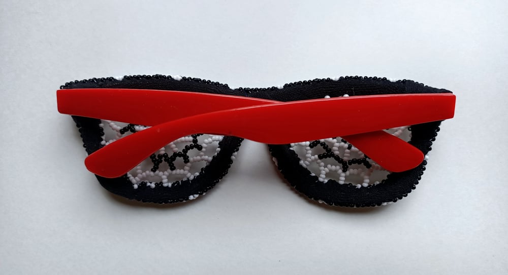 Image of ZuluGal Retro "funglasses" - monochrome web