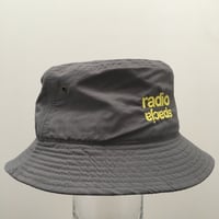 radiospacja kapelusz 3