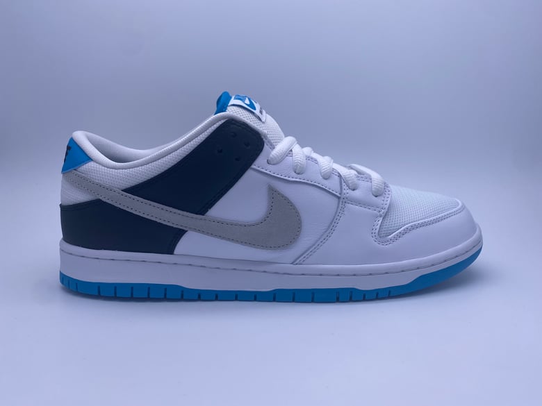 Image of NIKE SB DUNK LOW PRO  "LASER BLUE"