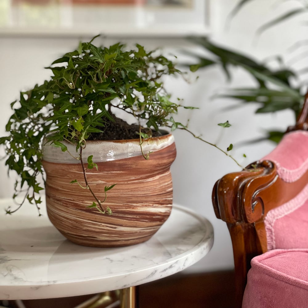 Sandstone Swirl Planter