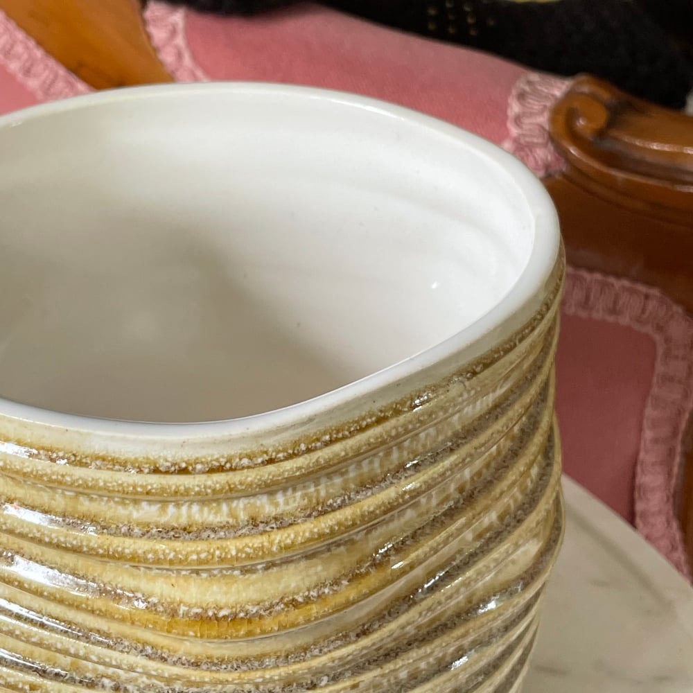 Sand Grooved Planter