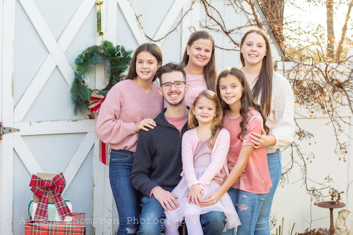 Image of 12/4 - Holiday Mini Sessions - 3 looks to choose!