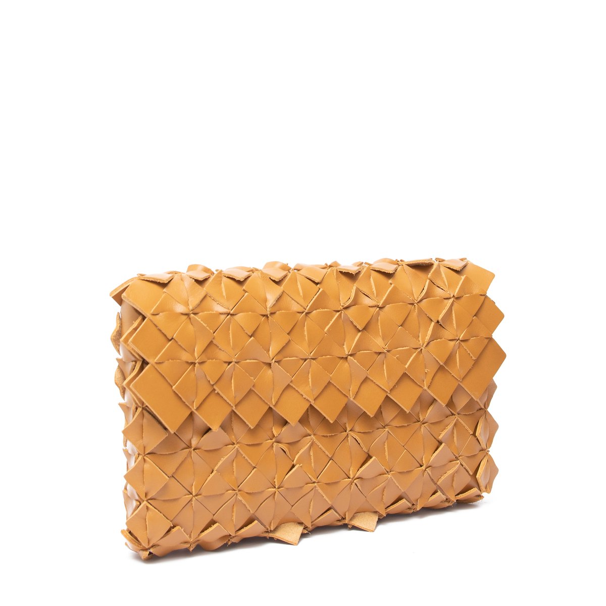 Image of Nahua clutch in pelle color cammello
