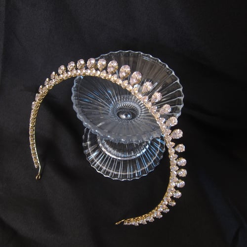 Image of Sunburst halo tiara