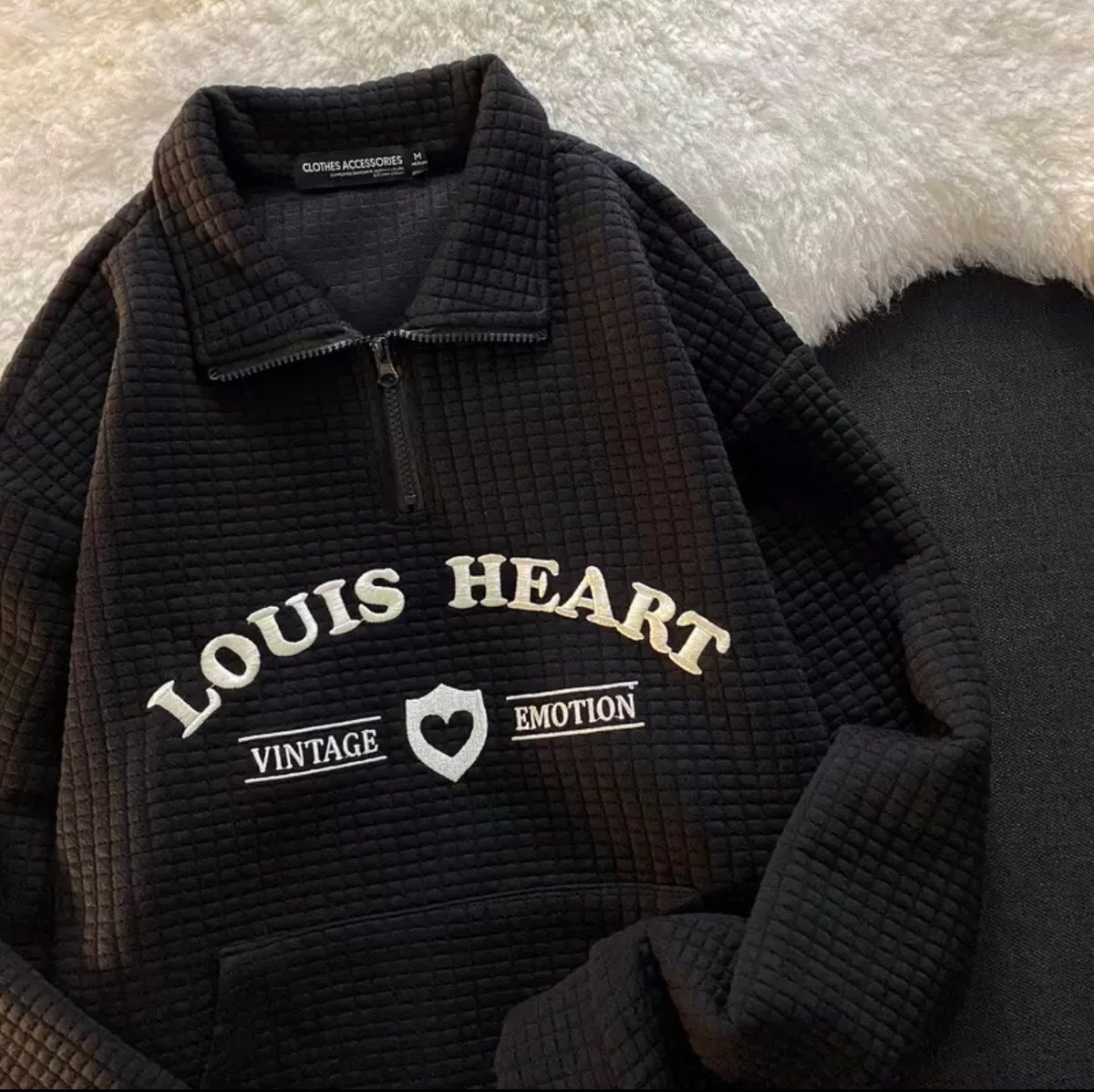 Louis Heart Sweater | PEACHY WIXX