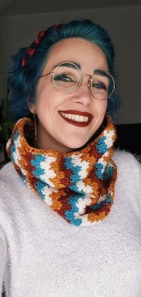 Image 2 of Colorblock cowl