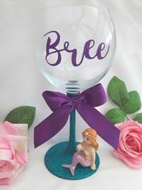 Image 1 of Mermaid glitter gin glass, Personalised glitter gift, Glitter gin glass