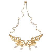 Image 4 of NUAGES BAROQUE Collier - 6 White Pearls