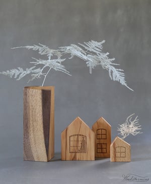 Image of Christmas home decorations - miniature houses for display and unique vase - set of 4 - beech/walnut