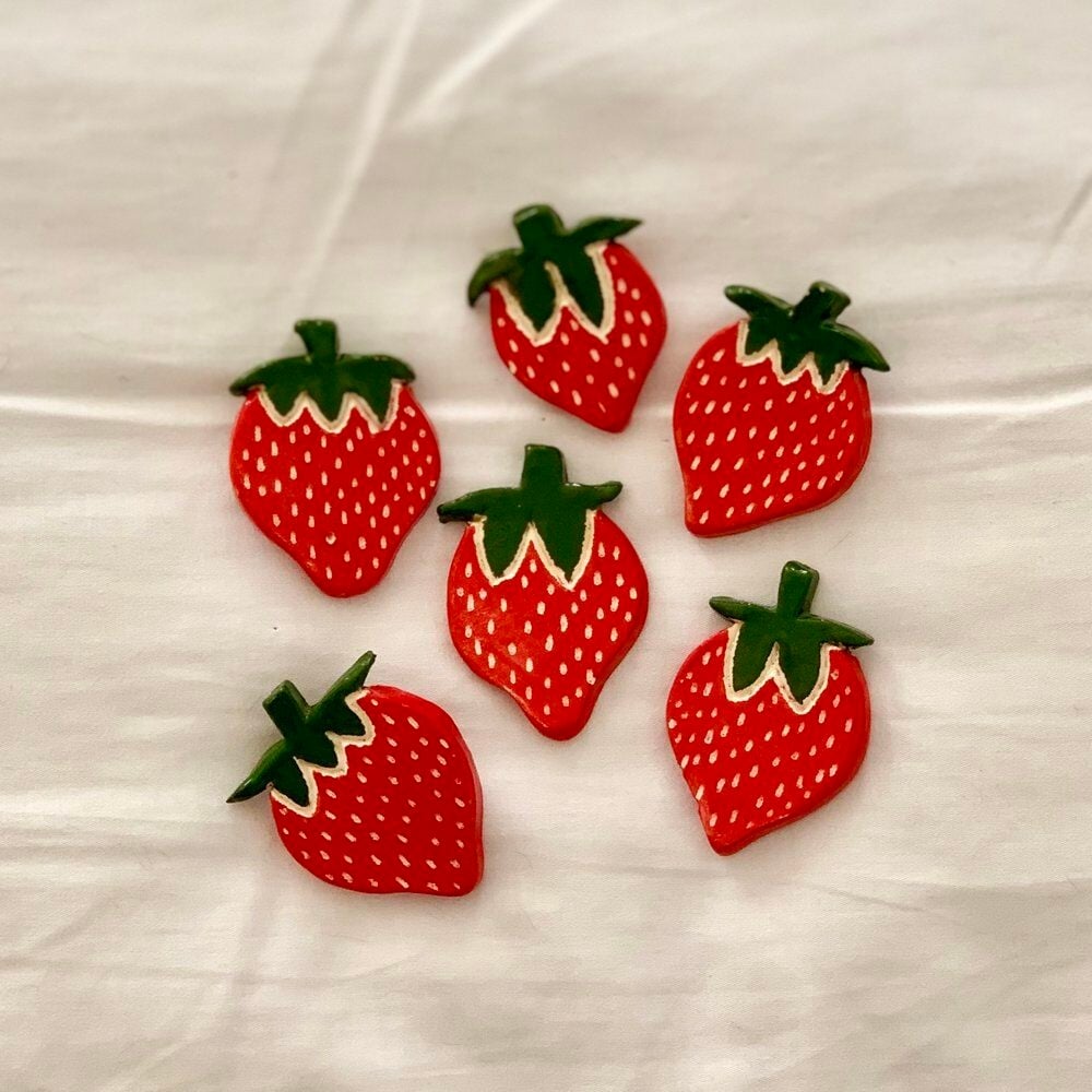 Image of Ceramic Strawberry Magnet - SMO