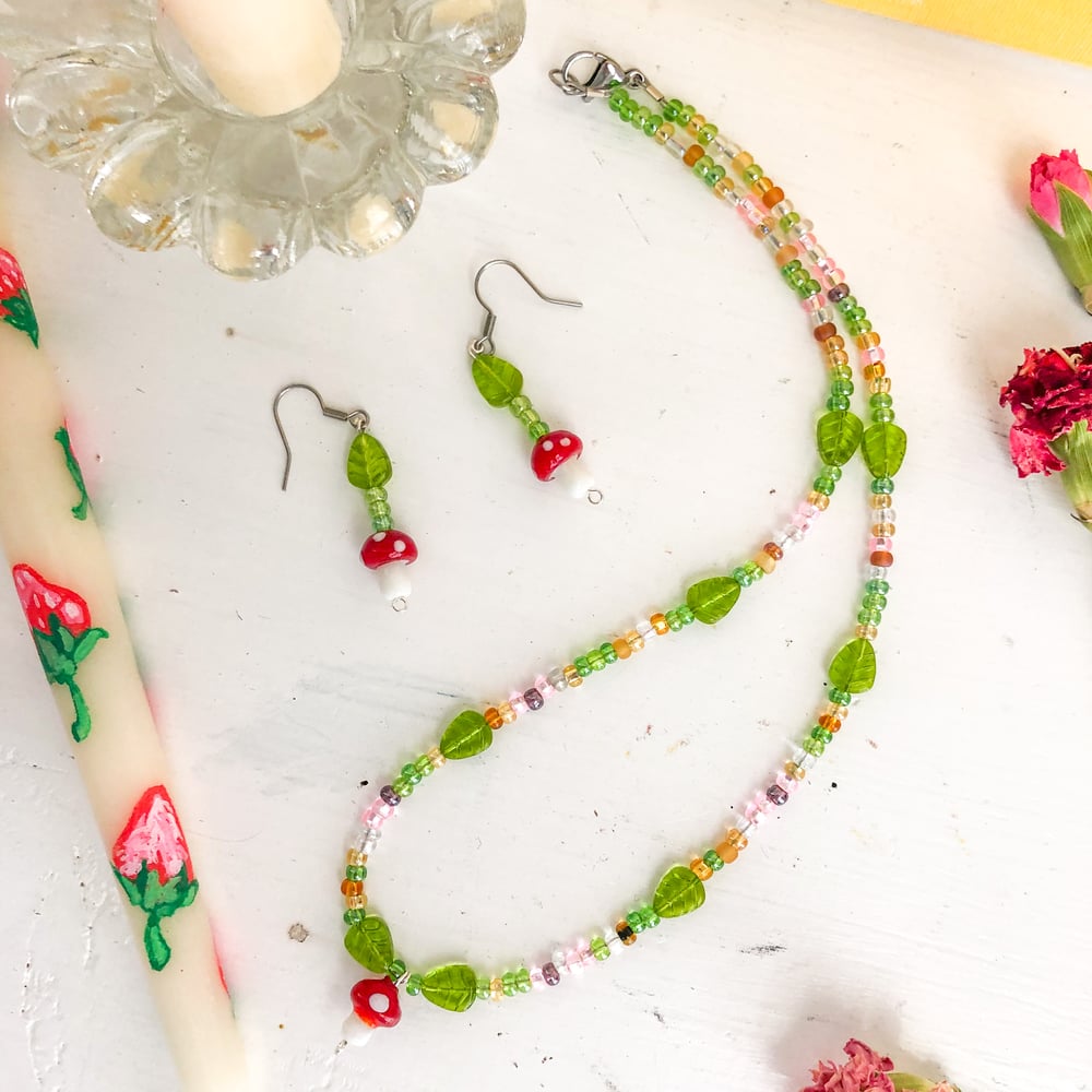 Image of honeyseed accessories