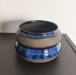 Image of Pot à plantes bleu
