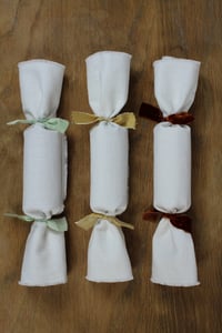 Image 5 of Linen Christmas Crackers