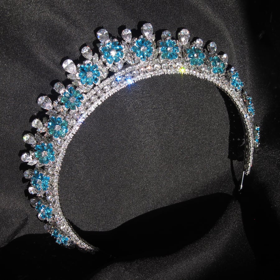 Image of Frozen Glade halo tiara 