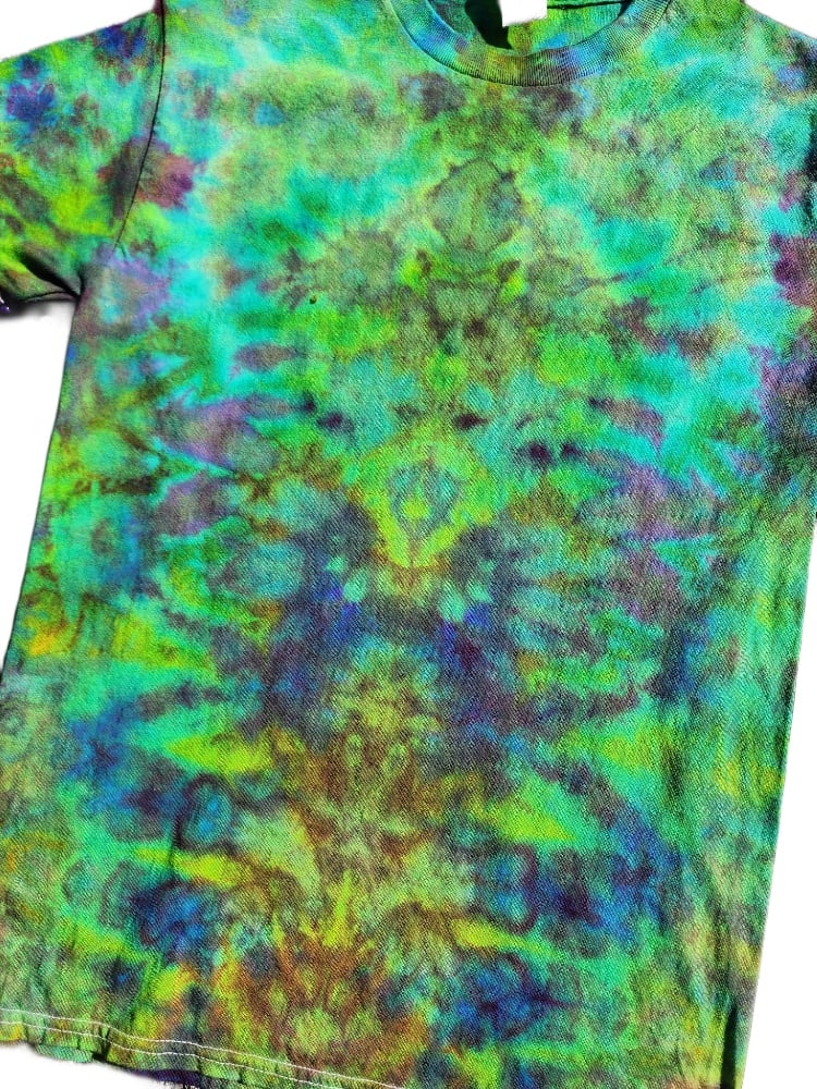 Image of Small psychedelic green shirt