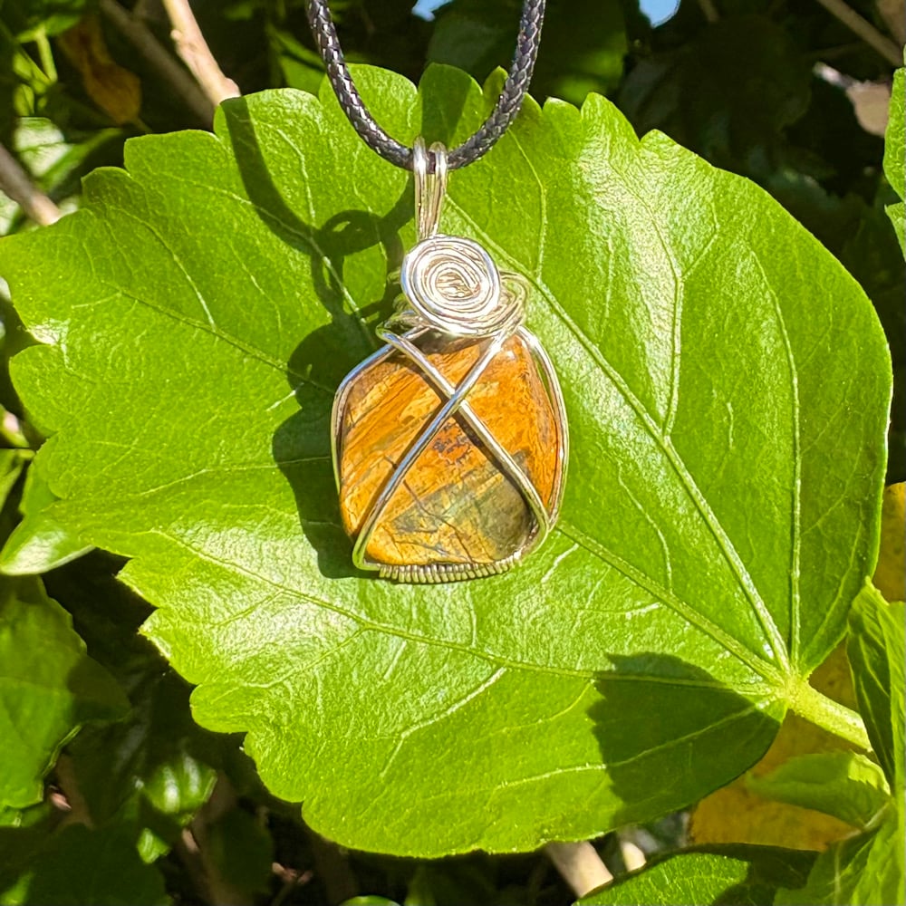 Image of tiger’s eye pendant b