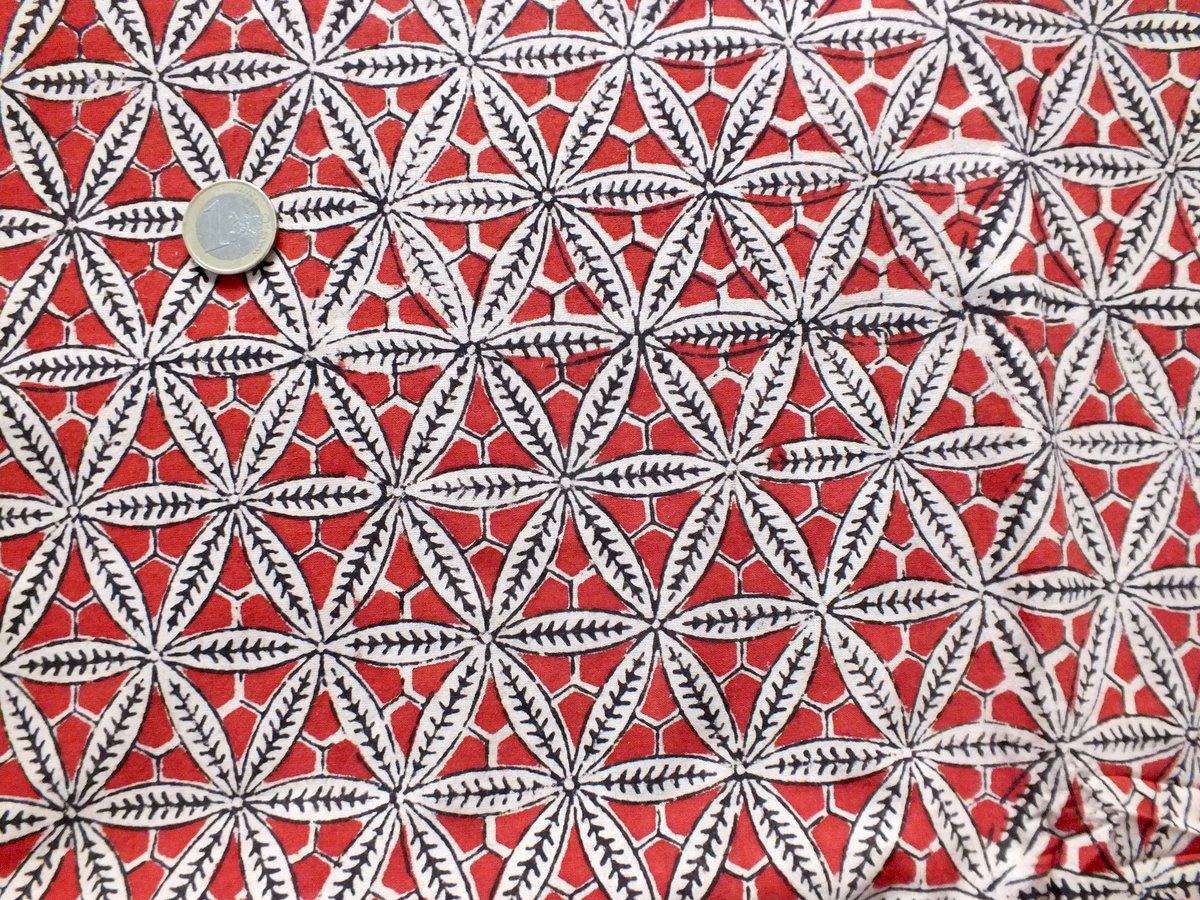 Image of Namasté fabric étoile rouge