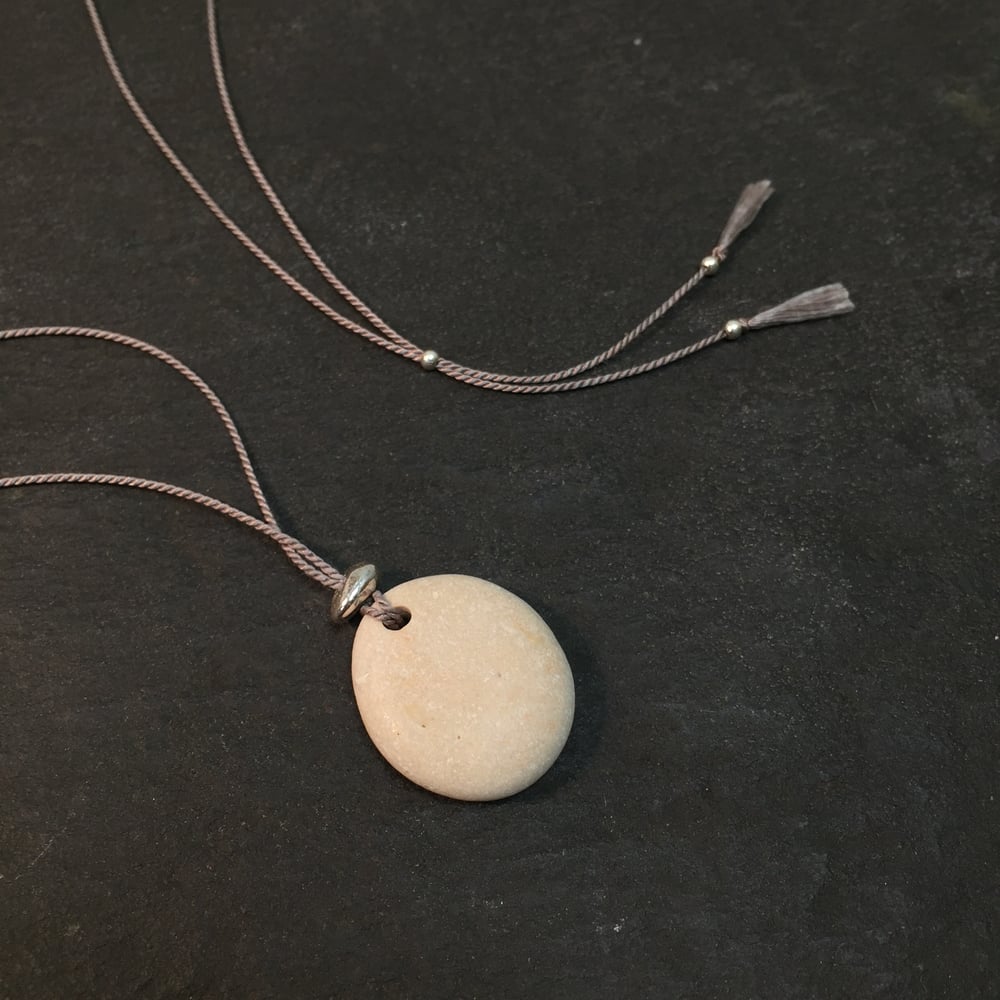 Image of Smooth round stone necklace - Adriatic