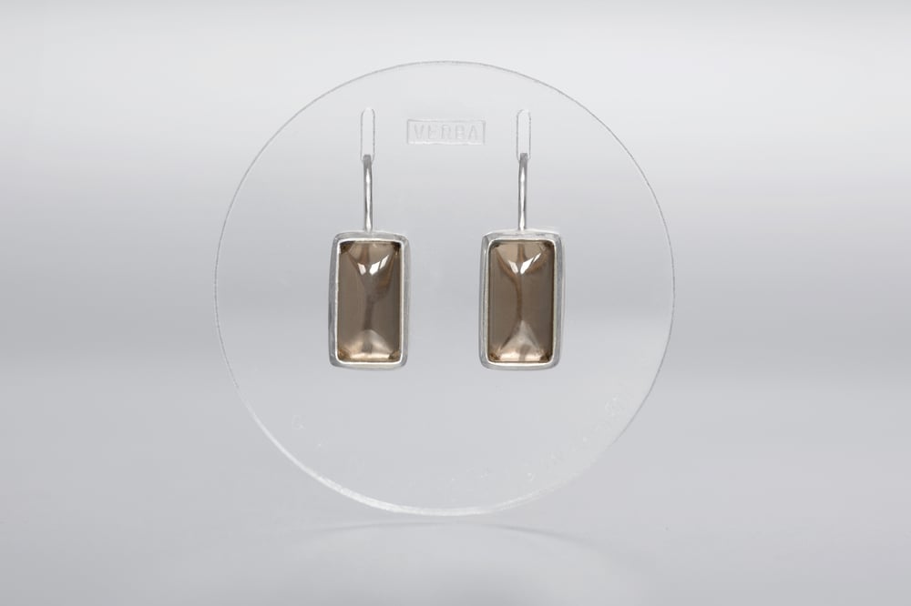 Image of "By mind and by heart" silver earrings with smoky quartz · ET MENTE ET ANIMO ·