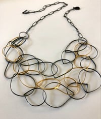 Image 3 of Loop necklace in black & Gold